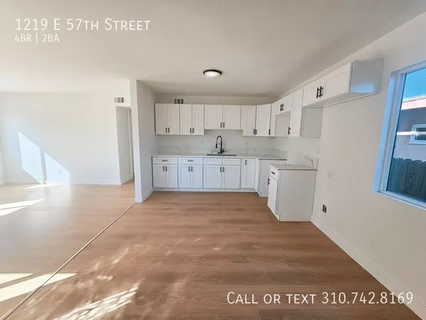4 bedrooms apartment for rent in Huntington Park - Southeast, Los Angeles