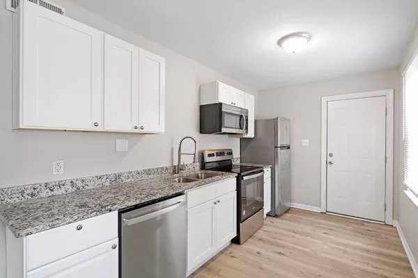 2 bedrooms apartment for rent in Wade - Central Raleigh, Raleigh