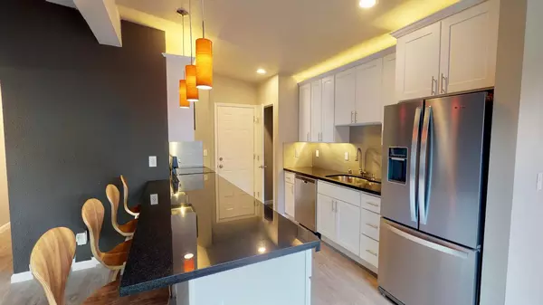 Coliving in East Palo Alto - Peninsula, San Francisco