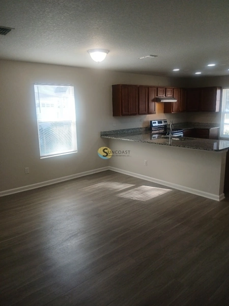 4 bedrooms apartment for rent in Crystal Springs - Westside, Jacksonville