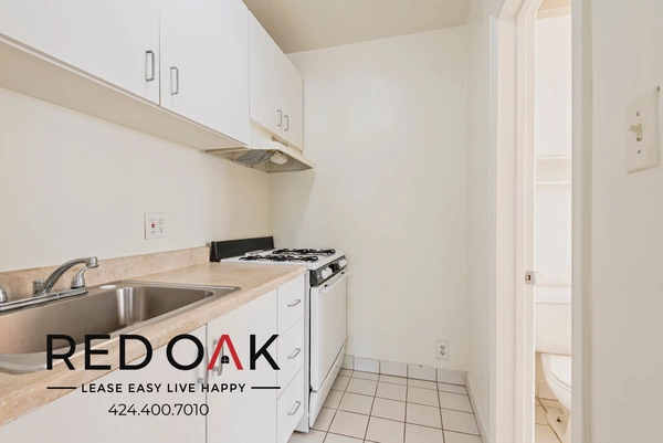 Studio Apartment for rent in Mid Wilshire - Central Los Angeles, Los Angeles