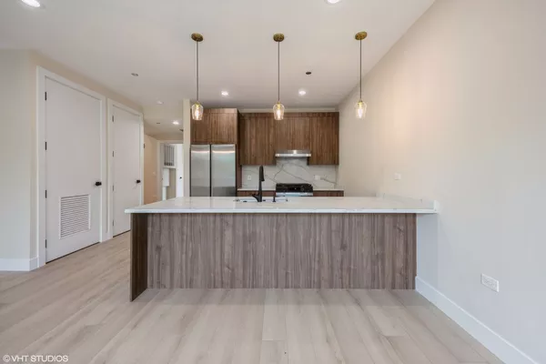 2 bedrooms apartment for rent in Irving Park - Northwest Side, Chicago