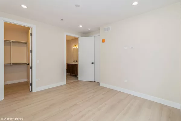 2 bedrooms apartment for rent in Irving Park - Northwest Side, Chicago