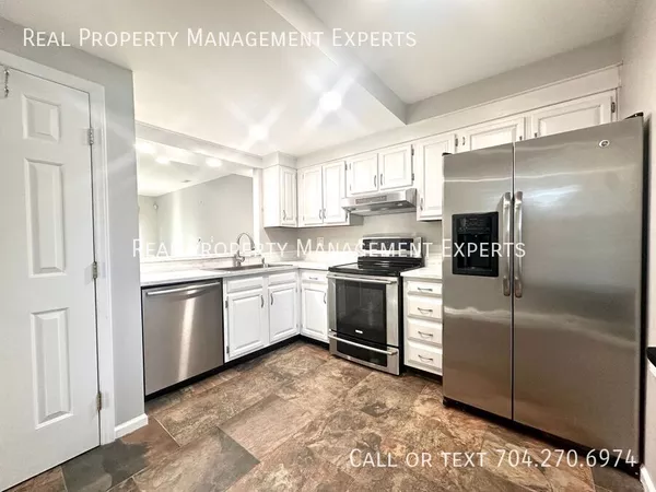 3 bedrooms apartment for rent in Sterling - South Charlotte, Charlotte