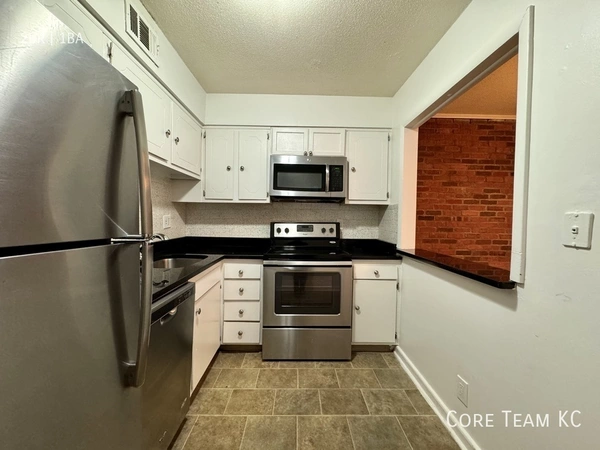 2 bedrooms apartment for rent in Midtown-Westport - KCMO, Kansas City