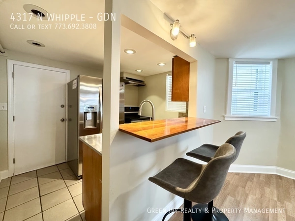 1 bedroom apartment for rent in Irving Park - Northwest Side, Chicago