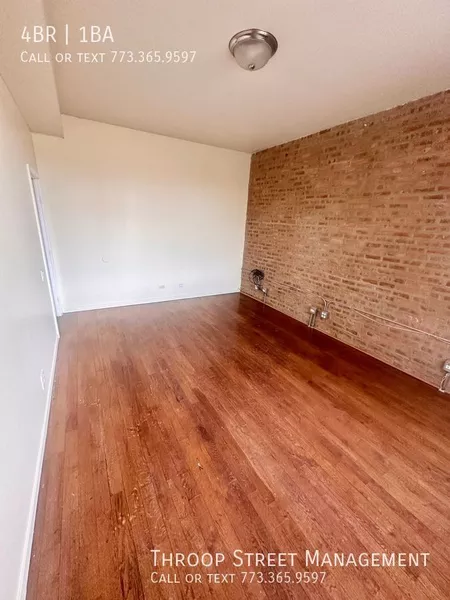 4 bedrooms apartment for rent in Washington Park - South Side, Chicago