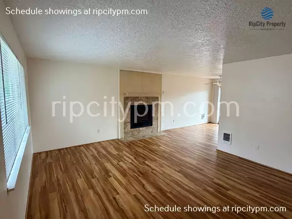 2 bedrooms apartment for rent in Powellhurst-Gilbert - SE Portland, Portland