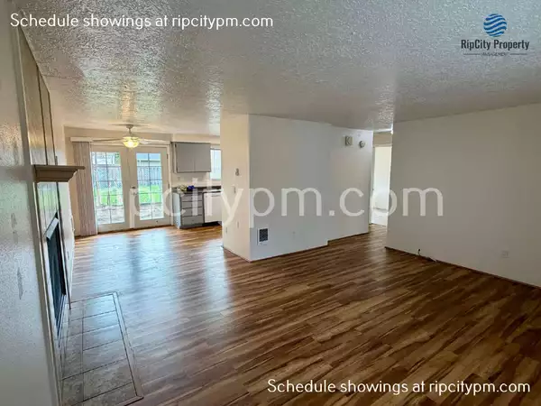 2 bedrooms apartment for rent in Powellhurst-Gilbert - SE Portland, Portland