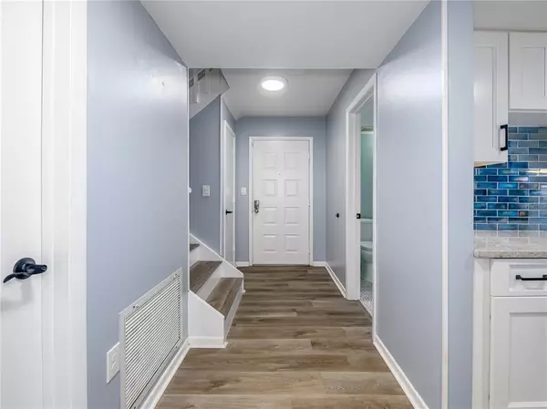 3 bedrooms apartment for rent in Town 'n' Country - West Tampa, Tampa