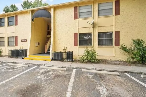 3 bedrooms apartment for rent in Town 'n' Country - West Tampa, Tampa