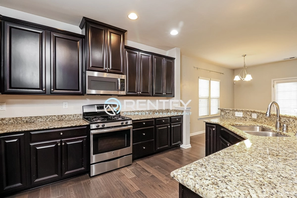 3 bedrooms apartment for rent in Ashley Park - Central Charlotte, Charlotte