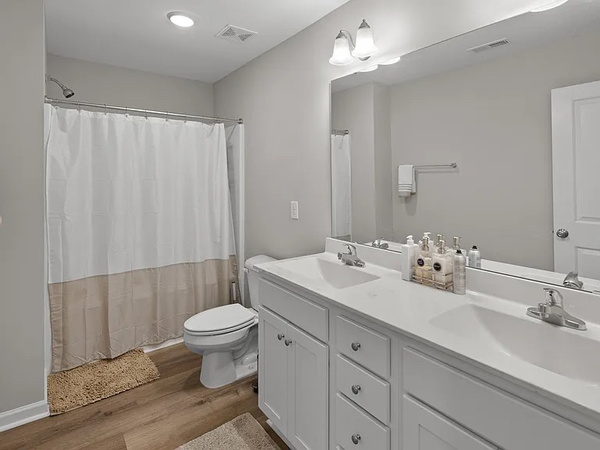 Coliving in Angier - Outer Triangle, Raleigh