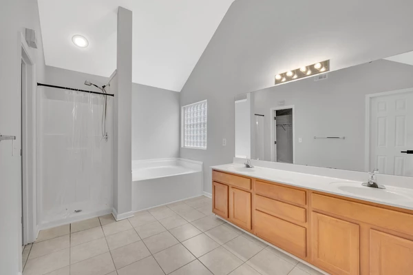 Coliving in Sunset Road - North Charlotte, Charlotte