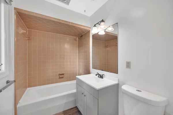 Coliving in West Sugar Creek - North Charlotte, Charlotte