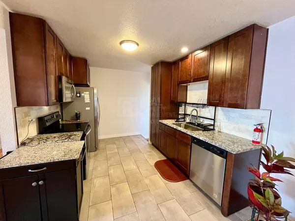 4 bedrooms apartment for rent in East Colfax - East Denver, Denver