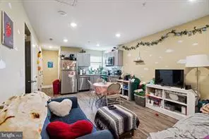 5 bedrooms apartment for rent in Glenwood - North Philadelphia, Philadelphia