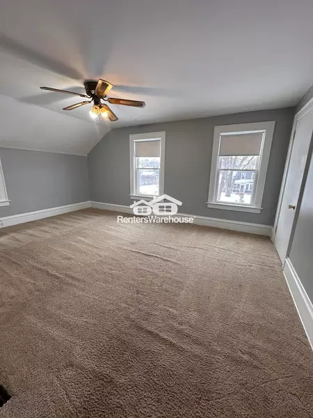 3 bedrooms apartment for rent in Corcoran - Powderhorn, Minneapolis