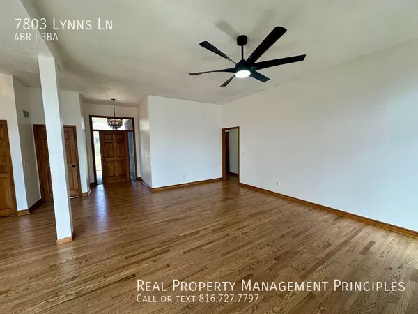 4 bedrooms apartment for rent in Parkville - Outer KCMO, Kansas City