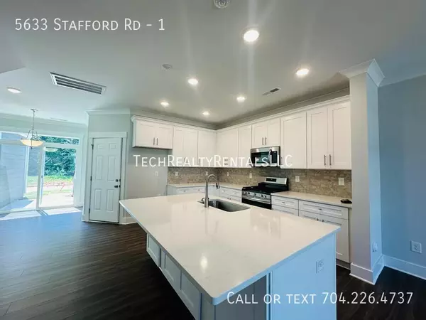 3 bedrooms apartment for rent in Harrisburg - North Charlotte, Charlotte