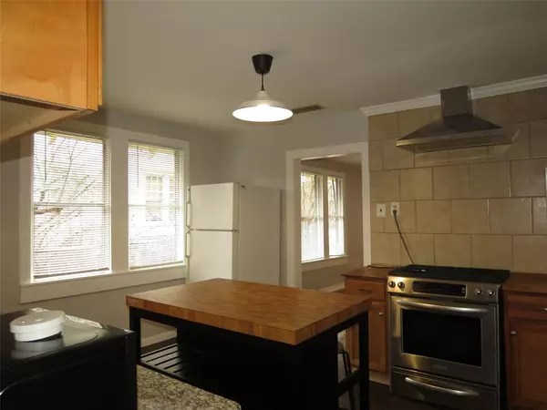 2 bedrooms apartment for rent in Hollywood/ Santa Monica - Ne Dallas, Dallas