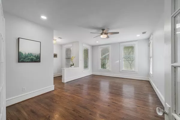 2 bedrooms apartment for rent in Uptown - Ne Dallas, Dallas