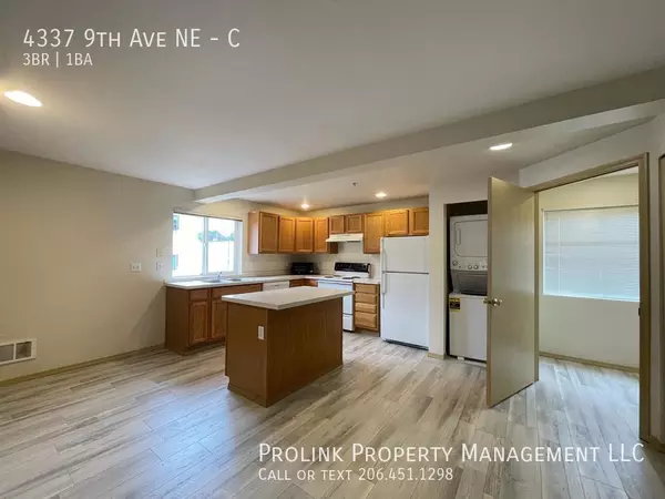 3 bedrooms apartment for rent in University District - North Seattle, Seattle