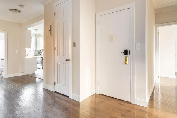 Coliving in Ditmas / Steinway - Queens, New York