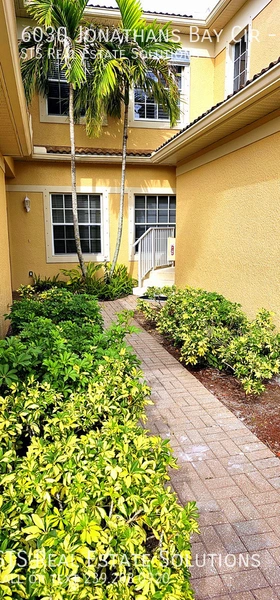 4 bedrooms apartment for rent in Villas - Fort Myers, Fort Myers