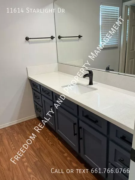 4 bedrooms apartment for rent in Rosedale - Central Bakersfield, Bakersfield