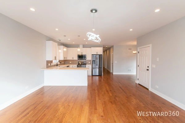 3 bedrooms apartment for rent in Dunning - Northwest Side, Chicago