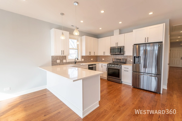 3 bedrooms apartment for rent in Dunning - Northwest Side, Chicago