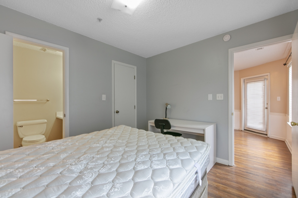 Coliving in Fairmont - Central Raleigh, Raleigh