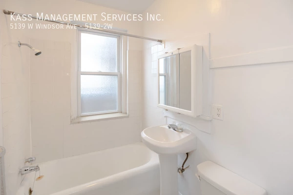 1 bedroom apartment for rent in Portage Park - Northwest Side, Chicago