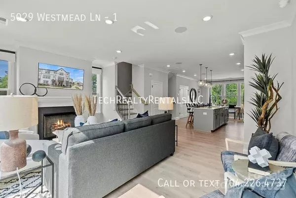 4 bedrooms apartment for rent in Mallard Creek - Withrow Downs - North Charlotte, Charlotte