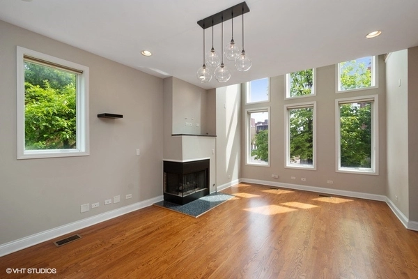 3 bedrooms apartment for rent in Wicker Park - Central, Chicago