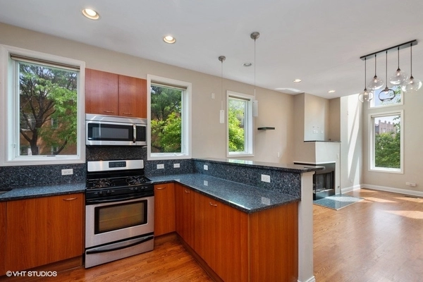 3 bedrooms apartment for rent in Wicker Park - Central, Chicago