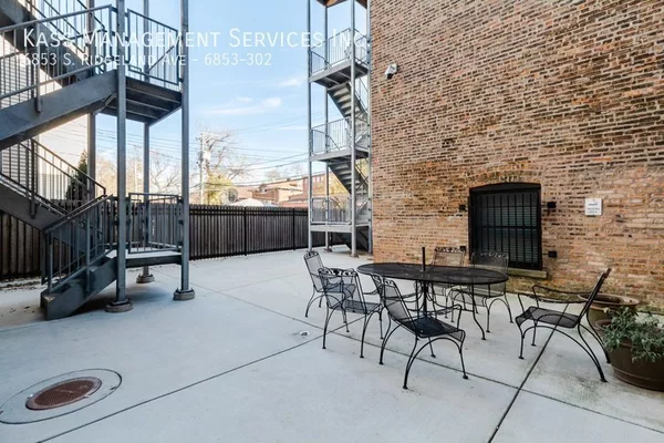 2 bedrooms apartment for rent in South Shore - South Side, Chicago