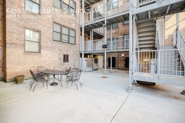 2 bedrooms apartment for rent in South Shore - South Side, Chicago