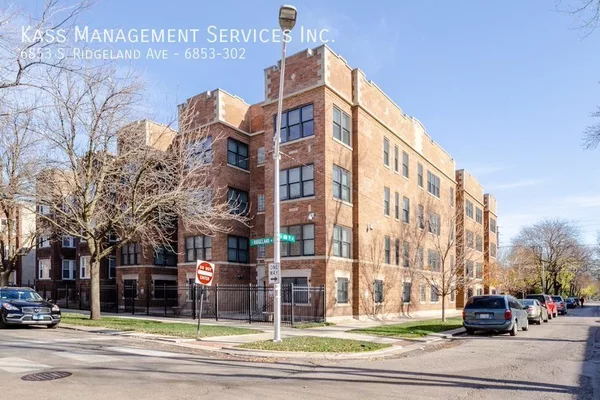 2 bedrooms apartment for rent in South Shore - South Side, Chicago