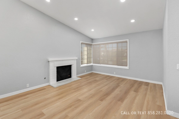 4 bedrooms apartment for rent in Miramar - North SD, San Diego