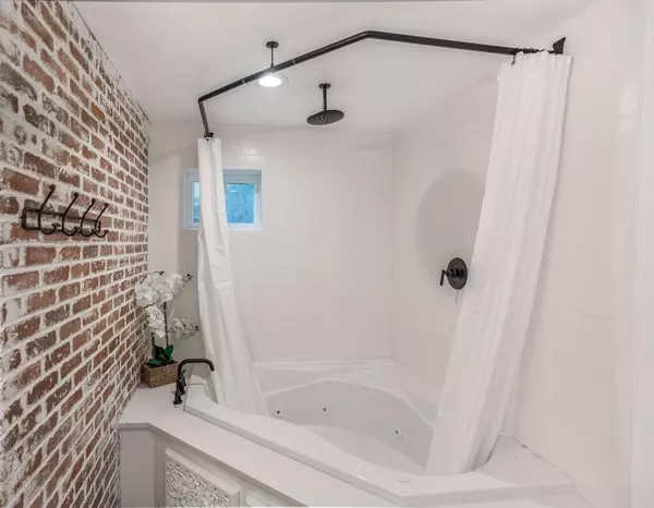 Coliving in Clayton - North Denver, Denver