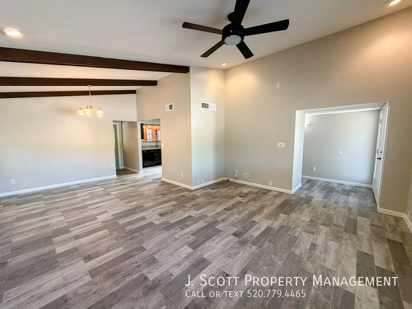 4 bedrooms apartment for rent in Paradise Valley - NE Valley, Phoenix