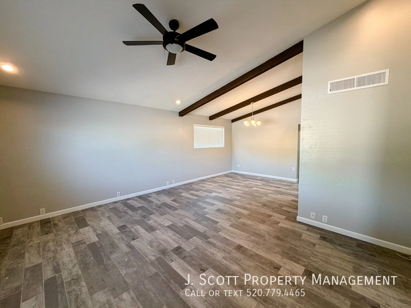 4 bedrooms apartment for rent in Paradise Valley - NE Valley, Phoenix