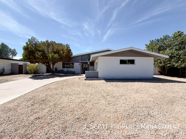 4 bedrooms apartment for rent in Paradise Valley - NE Valley, Phoenix