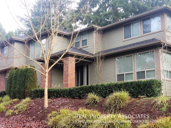5 bedrooms apartment for rent in Northgate - North Seattle, Seattle
