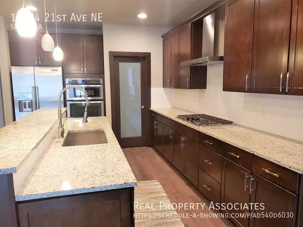 5 bedrooms apartment for rent in Northgate - North Seattle, Seattle