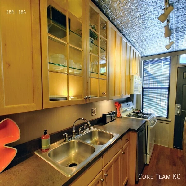 2 bedrooms apartment for rent in Midtown-Westport - KCMO, Kansas City