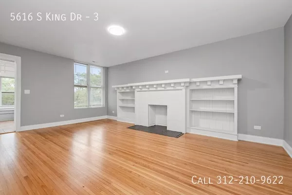4 bedrooms apartment for rent in Washington Park - South Side, Chicago