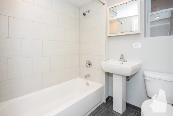 2 bedrooms apartment for rent in Lincoln Park - North Side, Chicago